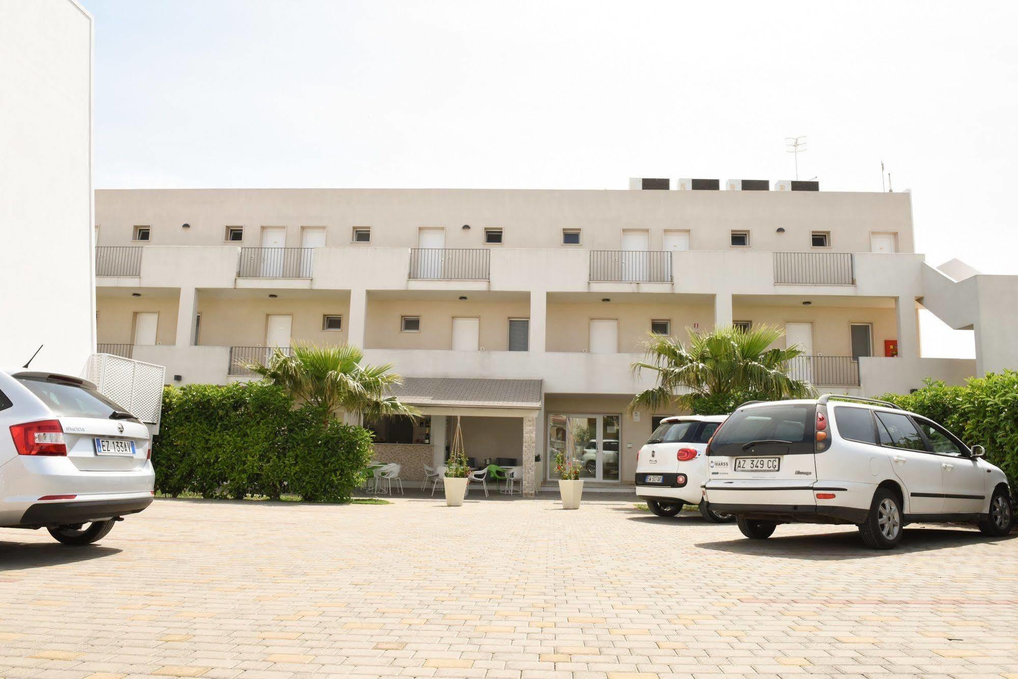 Donnosanto Residence ตอร์เรซานตาซาบีนา ภายนอก รูปภาพ