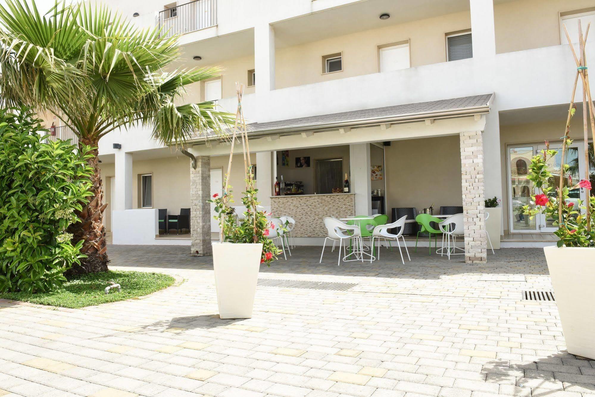 Donnosanto Residence ตอร์เรซานตาซาบีนา ภายนอก รูปภาพ