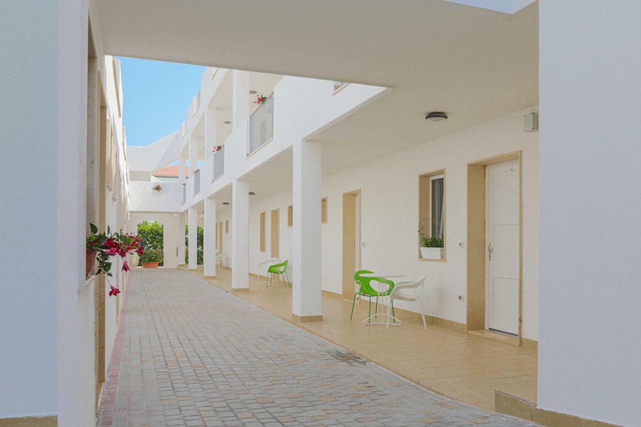 Donnosanto Residence ตอร์เรซานตาซาบีนา ภายนอก รูปภาพ
